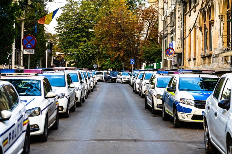 O singură companie intenționează să ofere RCA pentru parcul auto al Poliției Capitalei, fără modificări de preț timp de 2 ani