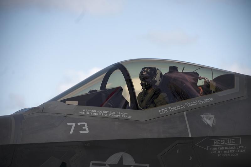 INTERVIU. Adevăratul Top Gun – Un pilot american de teste detaliază experiența zborului pe F-35, avionul militar considerat cel mai puternic din istorie