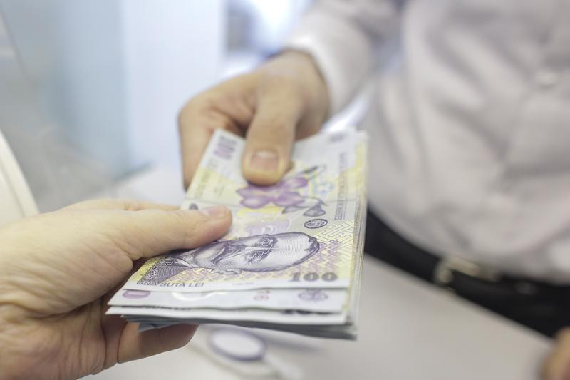 Creșterea salariului minim începând cu 1 iulie 2024 / Cum se stabilesc plafoanele de CAS și CASS pentru activitățile independente – PFA: 3.300 lei sau 3.700 lei?