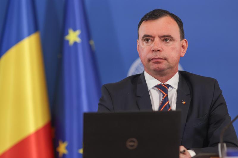 Guvern: Persoanele sub control judiciar și în arest la domiciliu vor fi monitorizate cu brățări electronice