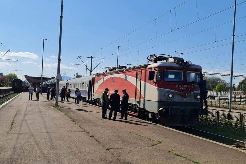 De ce este nerealist să ne așteptăm să circulăm în curând cu trenul la 160 km/h pe traseul Sighișoara - granița cu Ungaria