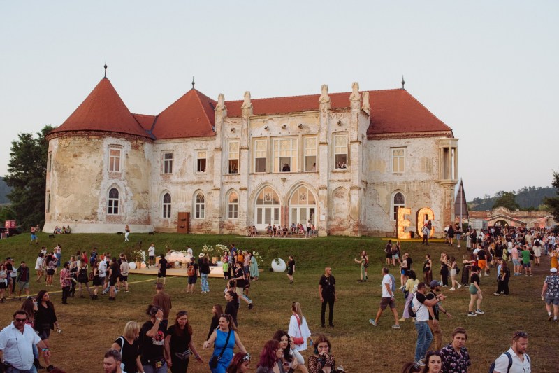 EC by Day: Festival plin de comedie, film și activități diverse