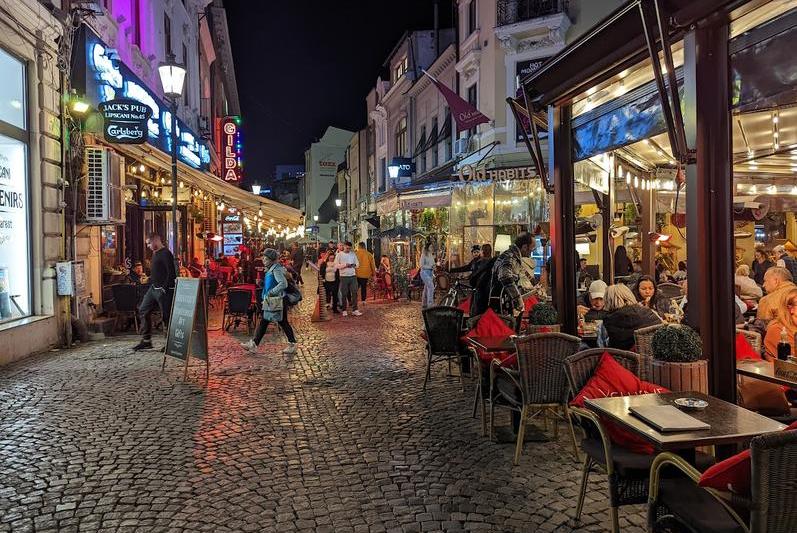 Numărul turiștilor străini care vizitează România a crescut. Care sunt principalele țări de origine ale vizitatorilor, conform ministrului Economiei