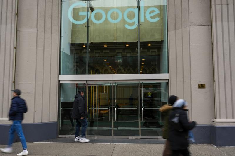 Google raportează profituri de 23,6 miliarde de dolari în trimestrul II / Tesla înregistrează o scădere de 45%