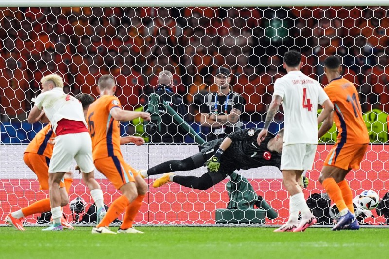 EURO 2024: Olanda a avansat în semifinale într-un meci dramatic, în ciuda conducerii Turciei