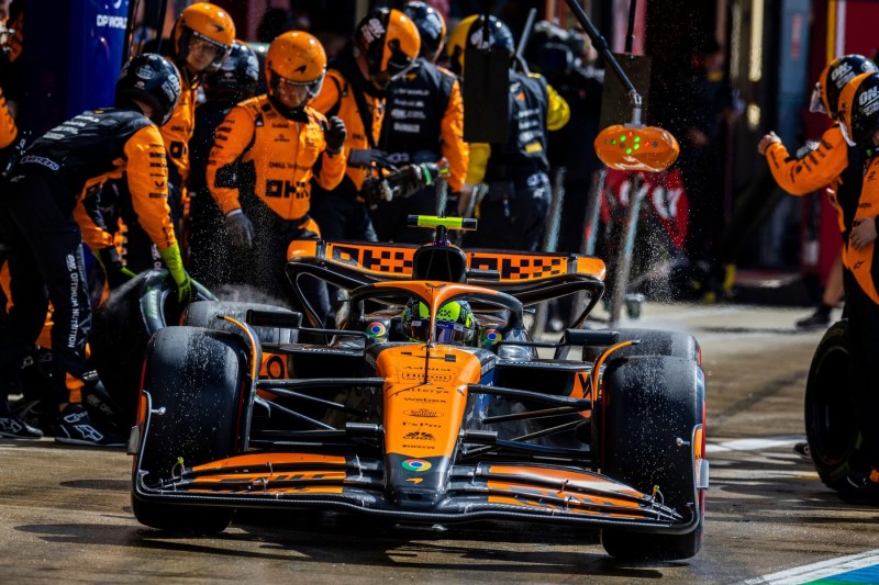 Scenariul controversat în Formula 1 – RedBull acuză McLaren de încălcări ale regulamentului