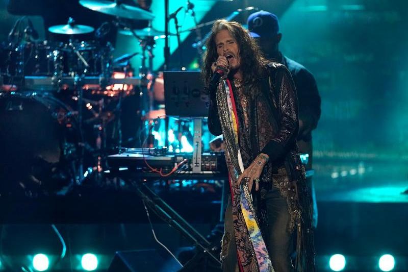 „Trist”. Formația Aerosmith își anulează turneul de despedire din cauza problemelor de sănătate ale lui Steven Tyler