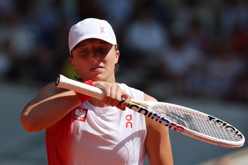 Surpriză la Jocurile Olimpice: Iga Swiatek, lidera WTA, eliminată din lupta pentru aur