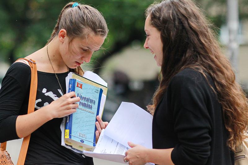 SONDAJ LIVE: Este necesară revenirea la calendarul anterior de Bacalaureat?