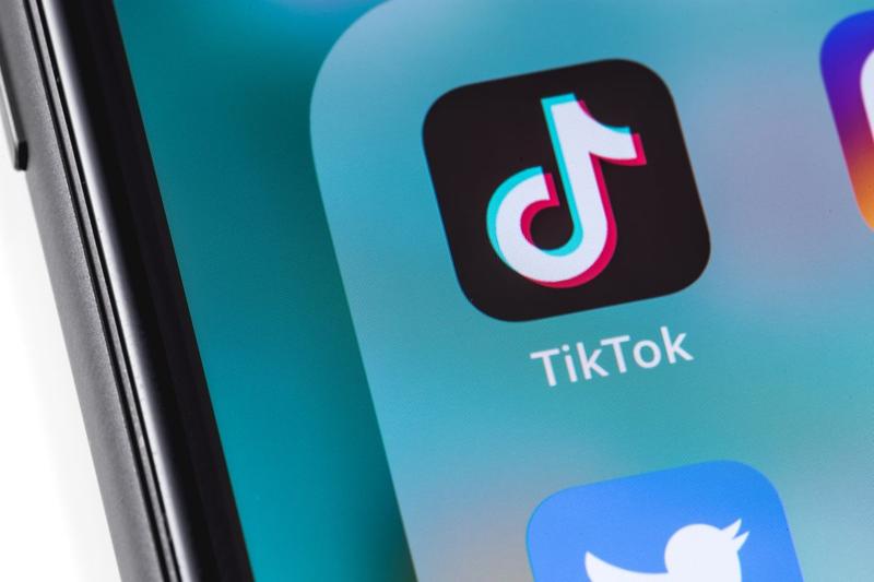 Călin Georgescu și George Simion: Strategii diferite de promovare pe TikTok