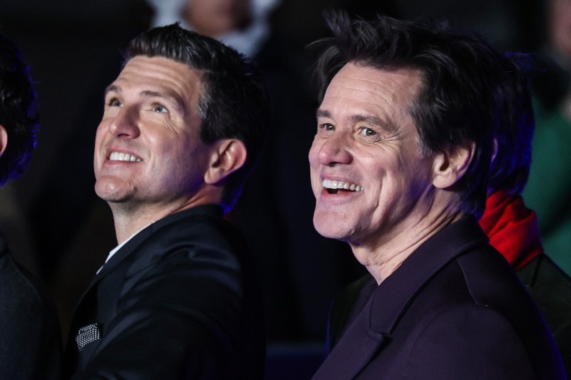 Jim Carrey anunță întoarcerea sa în actorie motivată de bani: „Am cumpărat multe lucruri”