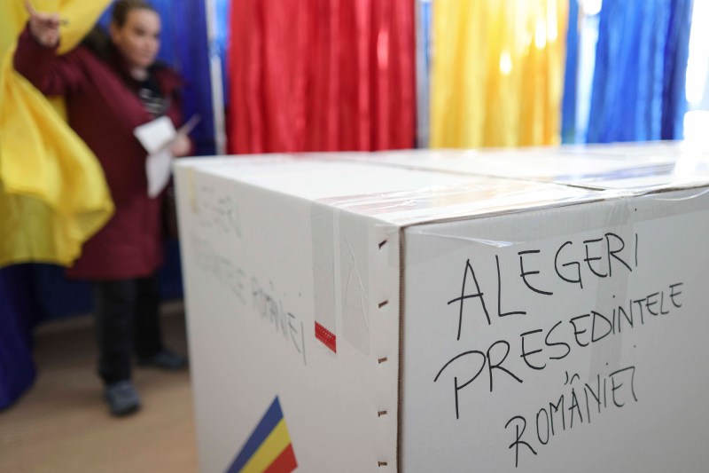 Renumărarea voturilor la primul tur al alegerilor prezidențiale: Buletinele de vot din străinătate trimise către Biroul electoral