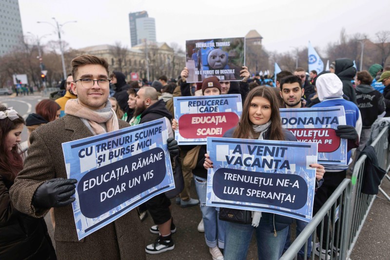 Ce se petrece cu subvențiile la transportul feroviar pentru studenți? Alianța organizațiilor studențești, despre patru situații neprevăzute de Guvern