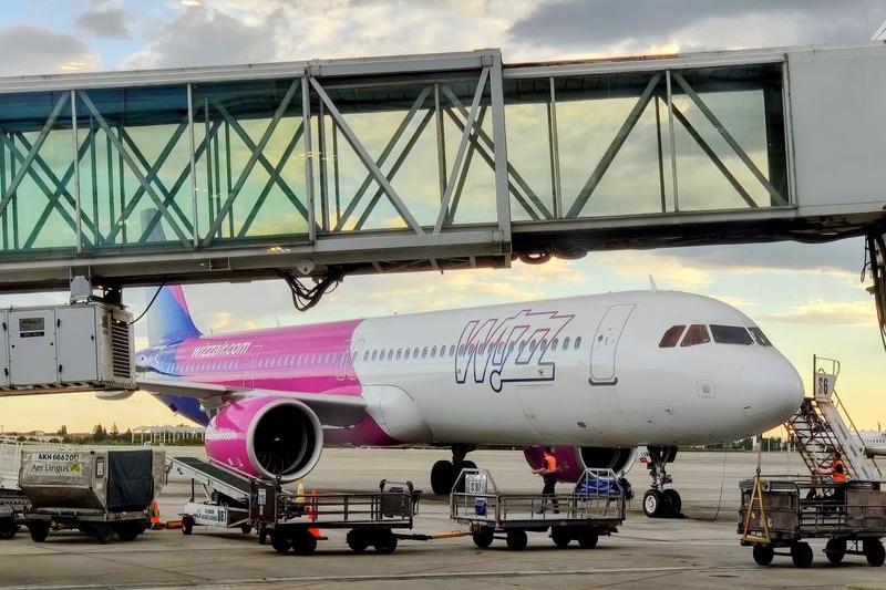 Wizz Air reconfigurează rutele de zbor de pe Aeroportul Otopeni la Băneasa începând cu 30 martie