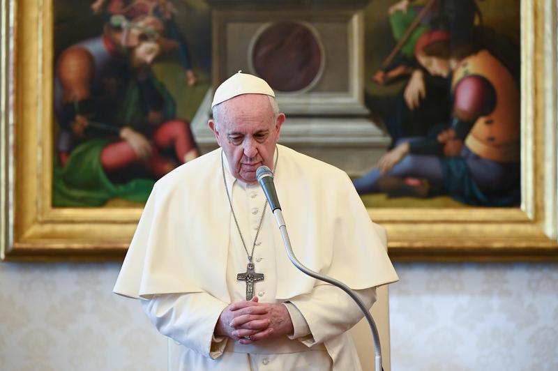 Papa Francisc se află în stare critică. Suveranul pontif sufere și de „insuficiență renală ușoară”, conform Vaticanului