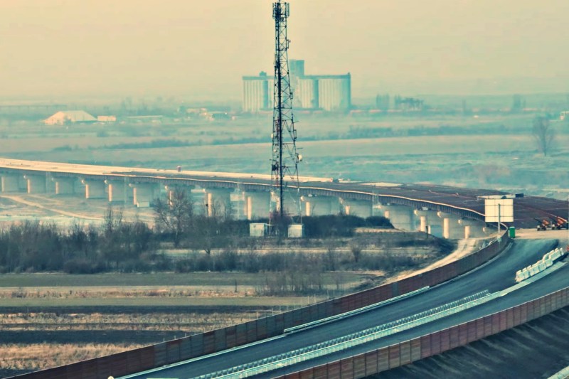 VIDEO: Actualizarea stării podului de pe Autostrada Moldovei, după întârzieri în finalizare / Deschiderea traficului pe tronsonul A7 care ocolește Buzăul