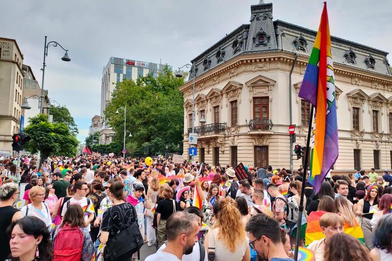 Accept anunță aniversarea de 20 de ani a Bucharest Pride - primul Marș al Diversității într-un context provocator, unde discuțiile extremei drepte domină spațiul public