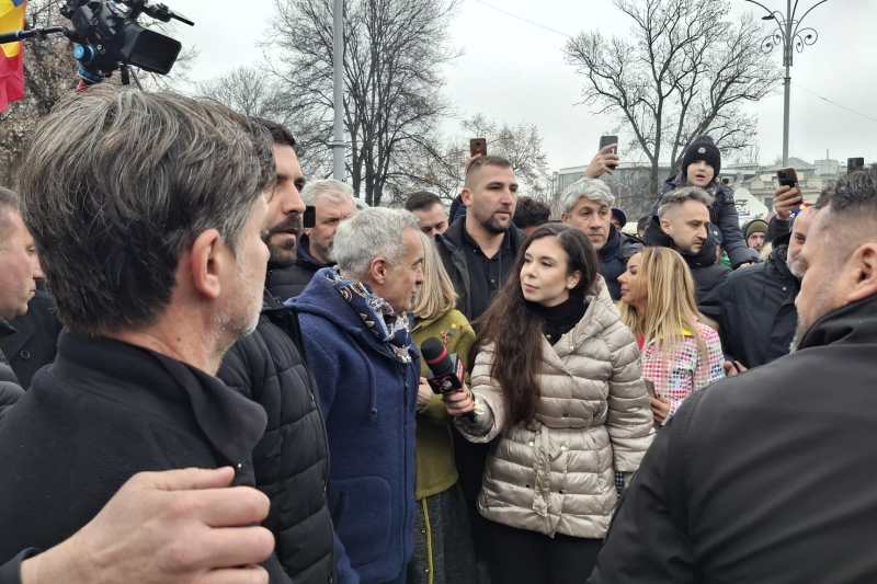 Călin Georgescu, discurs la manifestația din Piața Victoriei: „Dacă nu anulau votul, nu eram azi aici. E mult mai bine așa”. Ce a spus despre candidatura sa la președinție