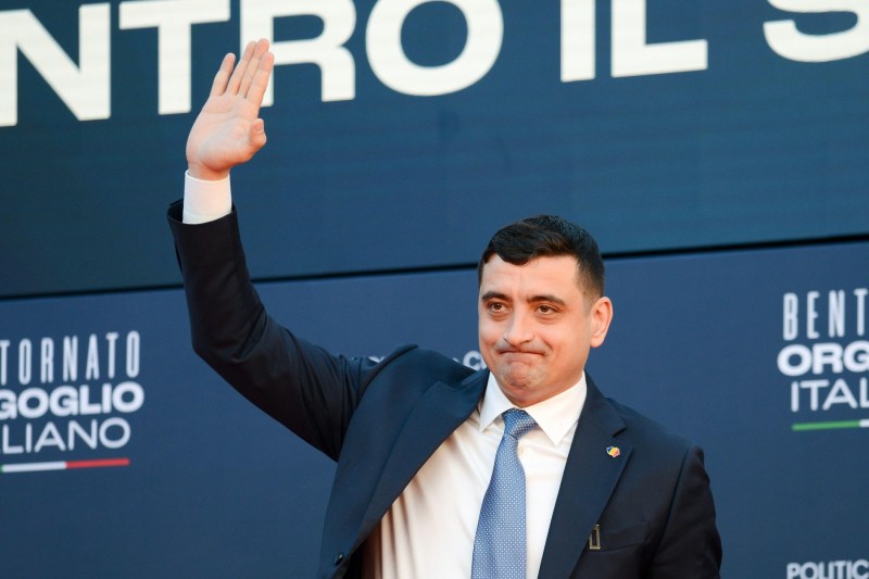 Data depunerii candidaturii lui Călin Georgescu, anunțată de George Simion