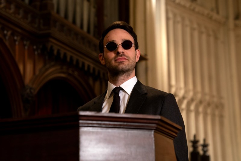 Noul serial „Daredevil”: Un succes rar / Filmul momentului inspirat de un „dictator neobișnuit” / Amânare pentru „Fable IV”