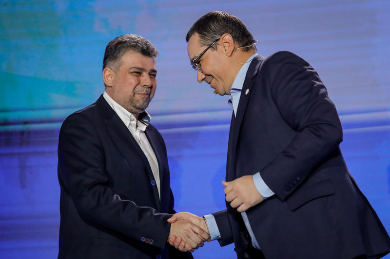 FOTO. PSD intră în conflict deschis cu Victor Ponta. Capturi ale mesajelor trimise primarilor social-democrați: „Din disperare, a furat bazele de date cu numerele primarilor”
