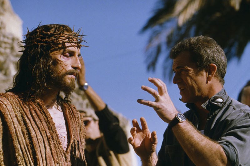 Mel Gibson emite un avertisment pentru Jim Caviezel, actorul care l-a interpretat pe Iisus în „Patimile lui Hristos”, care a trecut prin momente dificile pe platourile de filmare, dar se pregătește pentru continuarea „Învierea”