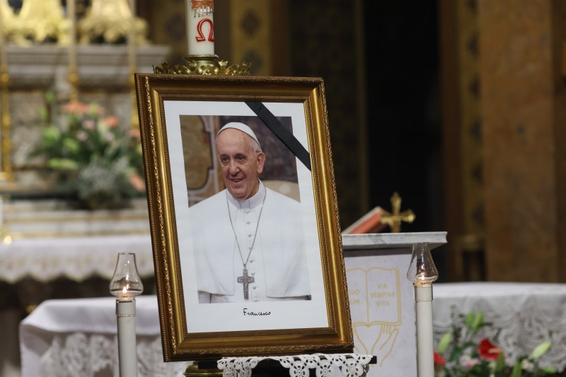 Sâmbătă, doliu național în România pentru Papa Francisc