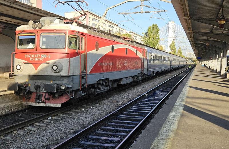 14 persoane rănite în urma impactului dintre două trenuri în gara din Constanța, în ultima zi a minivacanței de 1 Mai