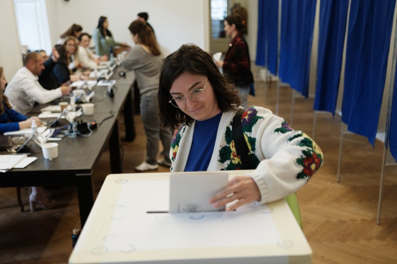 Alegeri prezidențiale 2025: Români din diaspora își explică motivele pentru vot. „Îngrijorările din țară sunt înțelese, dar negarea dreptului nostru de a vota nu este o soluție” / „Cea mai gravă situație ar fi închiderea granițelor.”