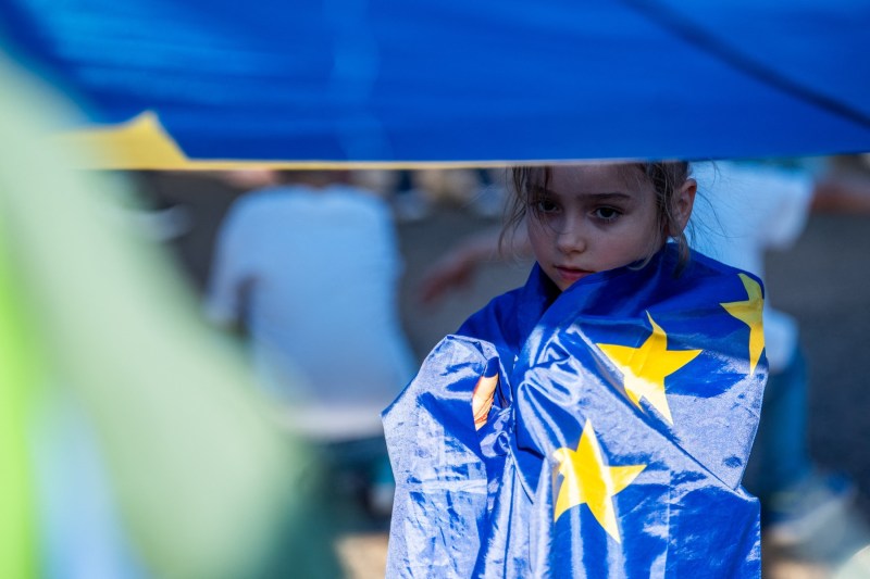 Alegerile din România reprezintă un moment crucial în „Super Duminica” electorală europeană, în care 3 națiuni își aleg liderii