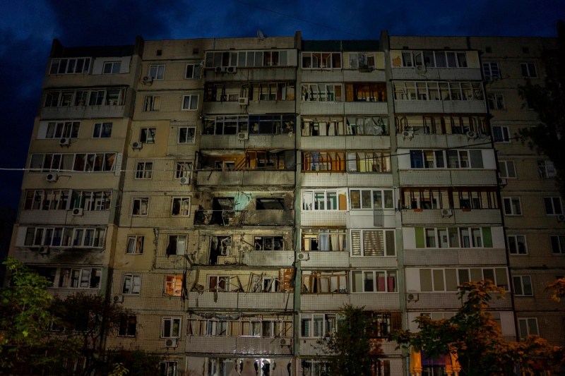 Atac masiv cu drone și rachete balistice asupra Kievului. Explozii și incendii în capitala ucraineană