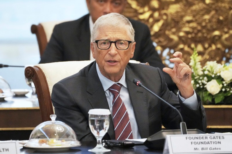 Bill Gates îl critică sever pe Elon Musk într-un atac fără precedent