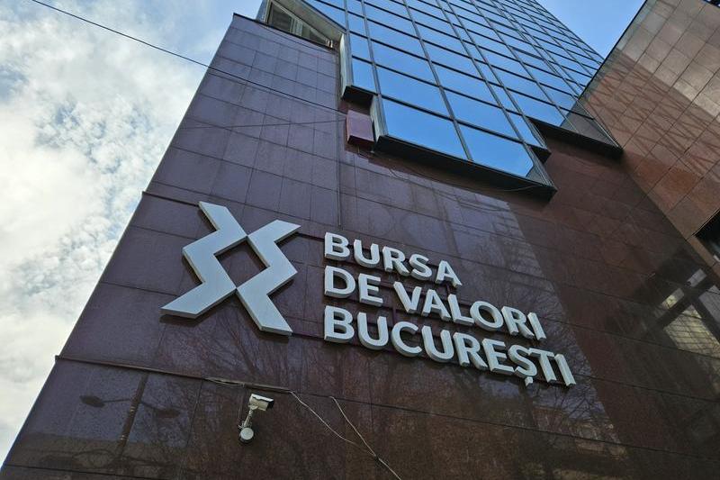 Bursa de București a deschis cu pierderi după victoria lui George Simion în primul tur al alegerilor prezidențiale