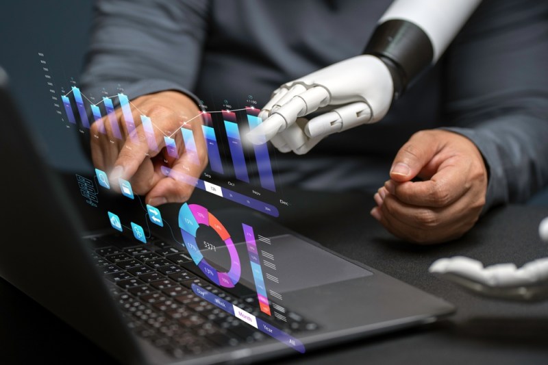 „Cancerul este tratat, economia crește cu 10% anual, bugetul este echilibrat, iar 20% dintre oameni nu au locuri de muncă” – perspectivele unui specialist din Silicon Valley