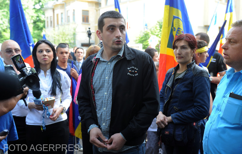Cererea de anulare a interdicției lui Simion de intrare în Moldova, judecată pe 19 mai