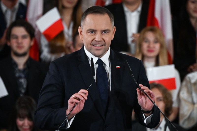 Cine este Karol Nawrocki, istoric naționalist și critic al Ucrainei, susținut de George Simion la alegerile prezidențiale din Polonia