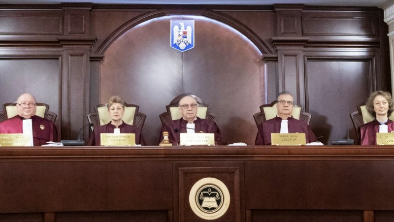 Curtea Constituțională a stabilit că declarațiile de avere și interese nu includ bunurile și veniturile soților