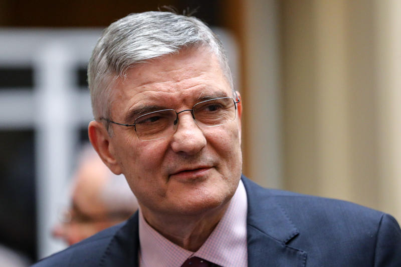 Daniel Dăianu contestă posibilitatea reducerii cheltuielilor cu 30 de miliarde de lei până la sfârșitul anului.