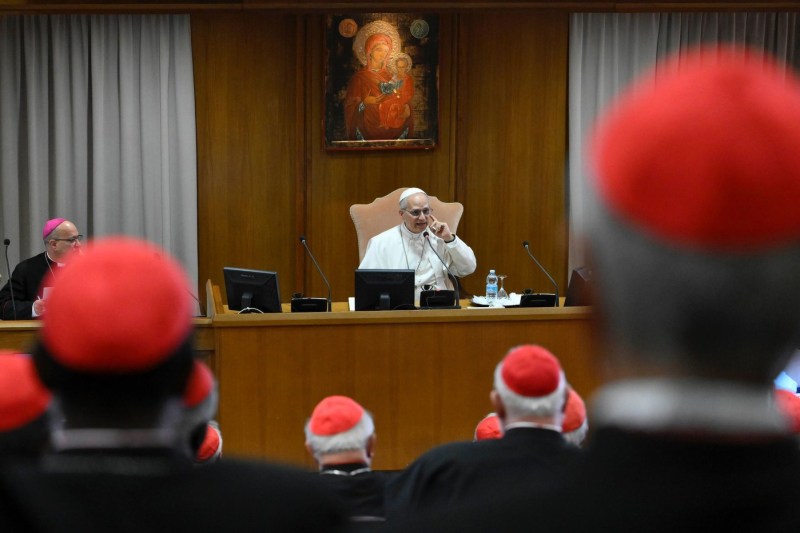 Discuția inaugurală a noului papă cu cardinalii săi. Întâlnirea s-a desfășurat într-un format aparte