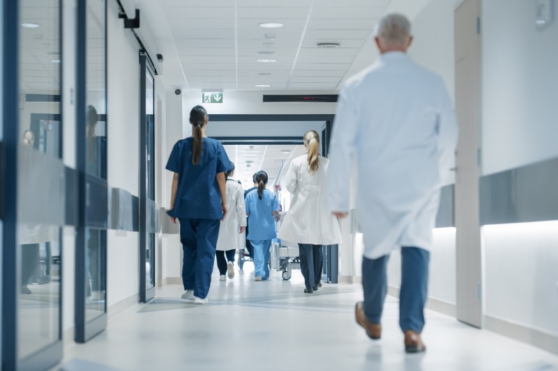 Doar un sfert dintre români plătesc asigurare de sănătate, iar acest aspect ridică semne de întrebare. Analizând categoriile sociale, părerea noastră s-ar putea schimba.
