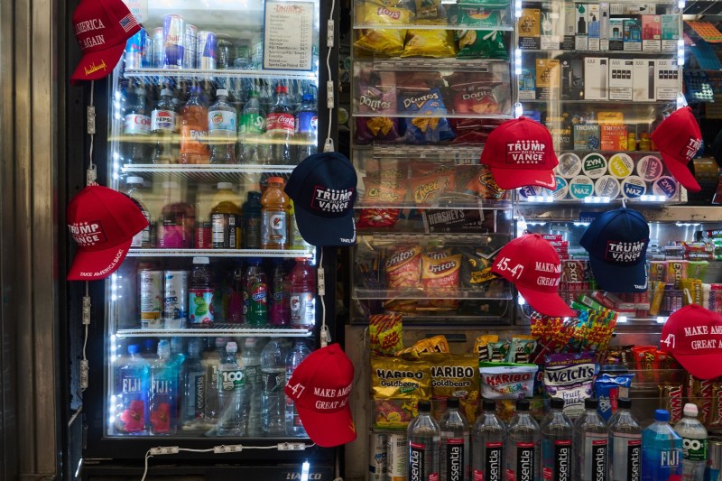 Donald Trump lansează un avertisment după anunțul Walmart privind creșterea prețurilor pentru consumatori
