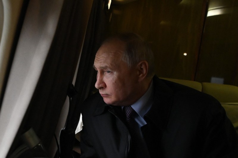 Elicopterul lui Putin, prins într-un atac cu drone ucrainene, afirmă un comandant rus