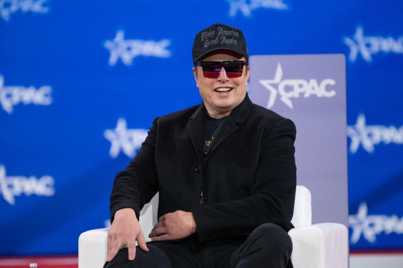 Elon Musk își propune să reducă contribuțiile financiare pentru campaniile electorale