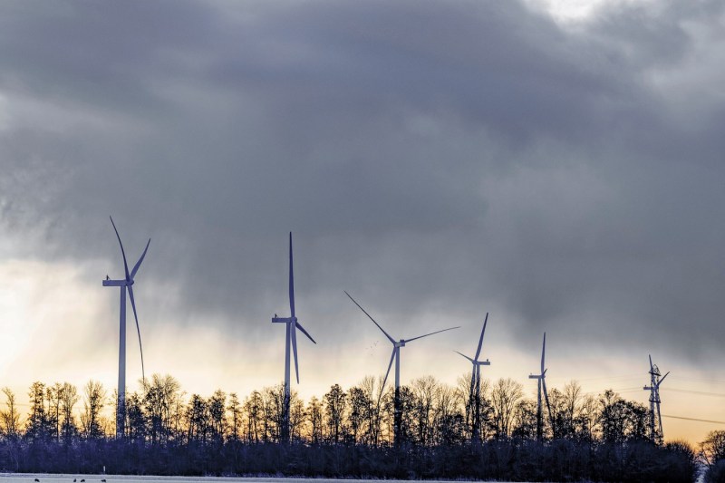 Energia eoliană asigură 40% din consumul de electricitate al României, luni după-amiază