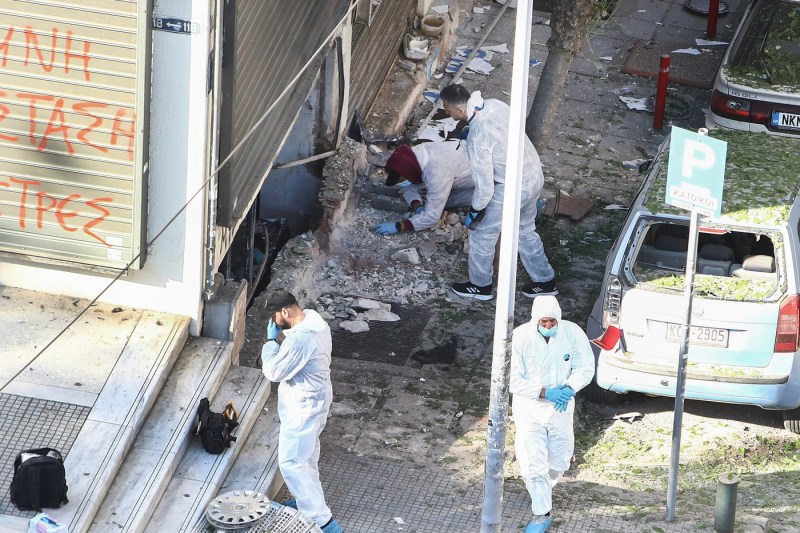 Femeie decedată în urma unei explozii în Grecia, un dispozitiv exploziv care se presupune că îl transporta s-a detonat