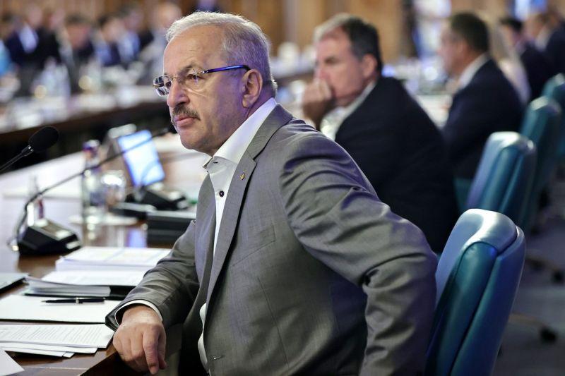 „Fior suveranist” în cadrul PSD. Vasile Dîncu critică atitudinea lui Daniel Zamfir, considerându-l un simbol al „erorilor” din partid