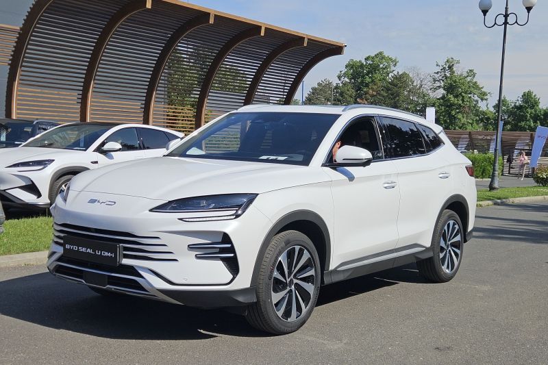 FOTO: Cea mai mare marcă auto din China a pătruns pe piața din România - Detalii despre modelele BYD