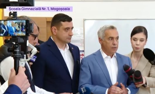 George Simion a venit la vot alături de Călin Georgescu, care contestă legitimitatea acestor alegeri, numindu-le „o fraudă”