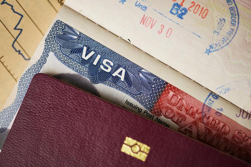 Guvernul României comentează excluderea din programul Visa Waiver: „Oportunitate de a solicita reluarea demersurilor cu un nou președinte”
