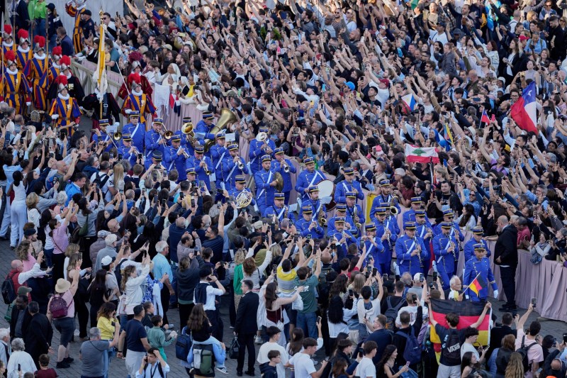 Imagini live din Vatican după desemnarea noului papă – VIDEO
